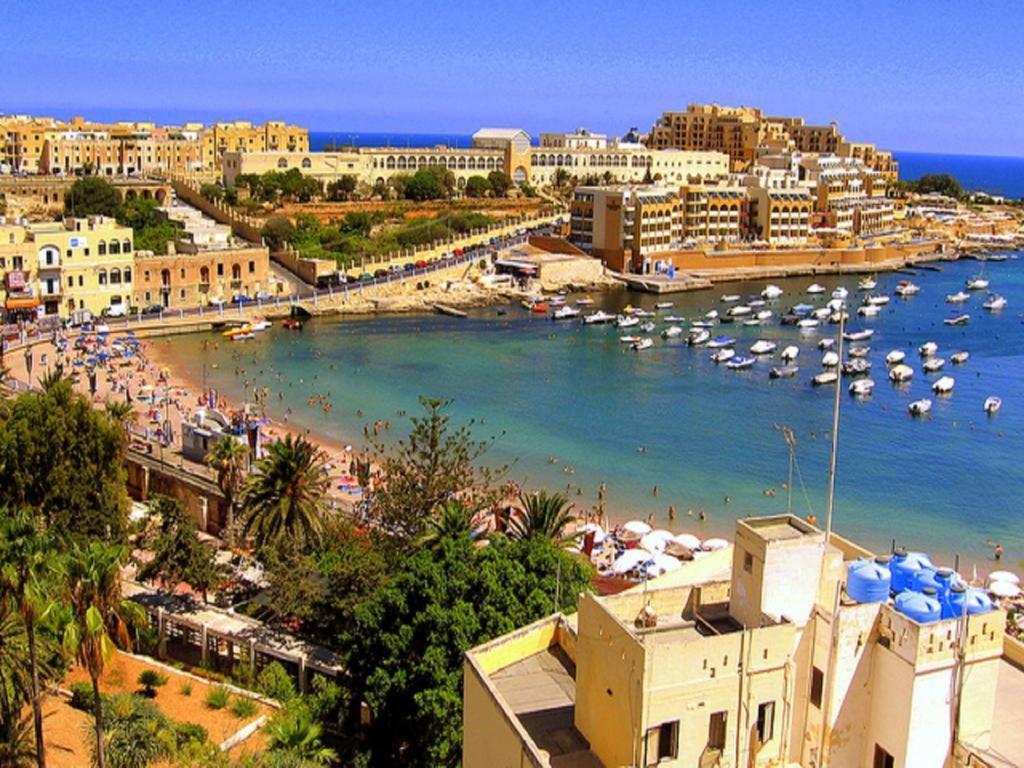 Stunning 2Br Holiday Penthouse In Central Sliema Luaran gambar