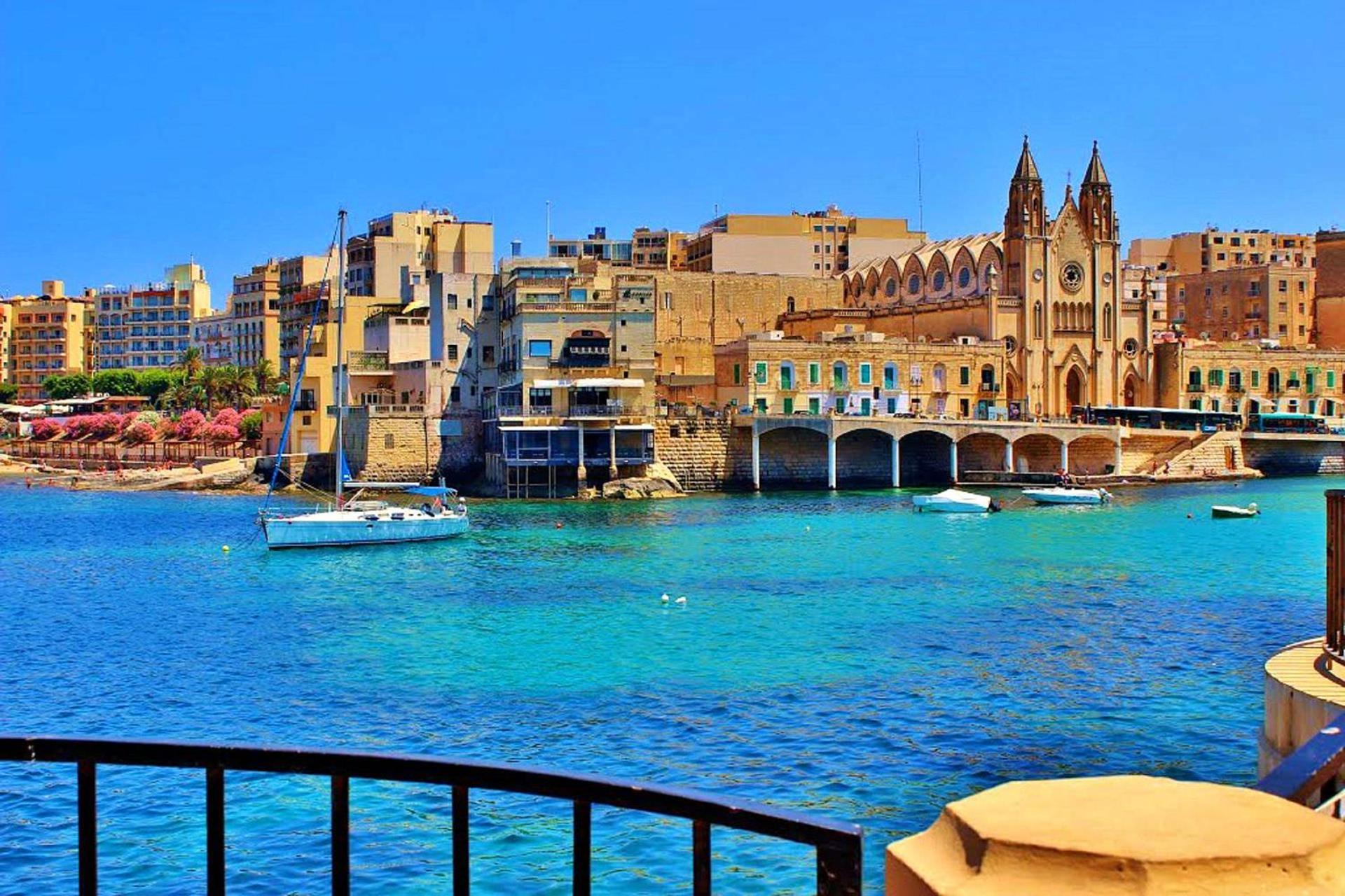 Stunning 2Br Holiday Penthouse In Central Sliema Luaran gambar